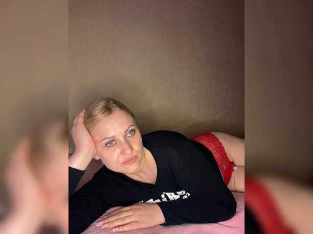 Enni1's BongaCams show and profile