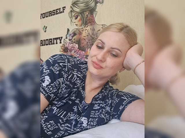 Enni1's BongaCams show and profile