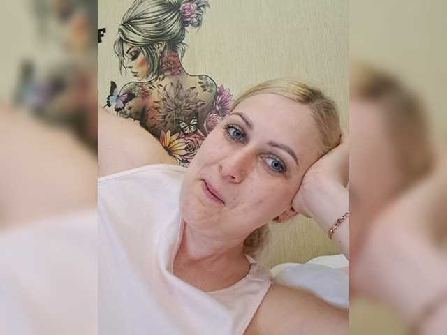 Enni1's BongaCams show and profile