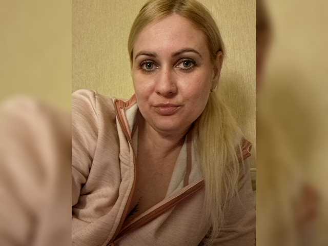 Enni1's BongaCams show and profile