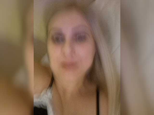 Enni1's BongaCams show and profile