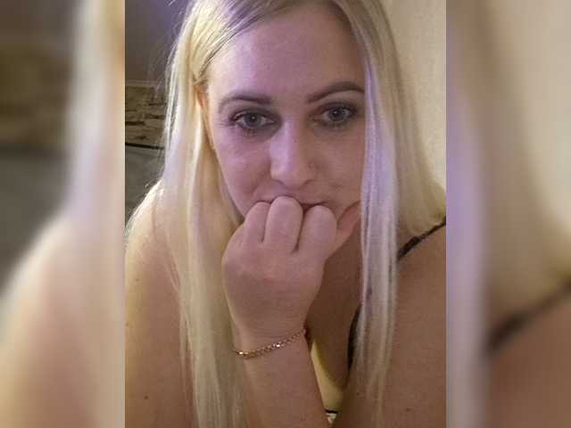 Enni1's BongaCams show and profile