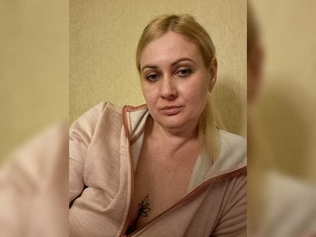 Enni1's BongaCams show and profile