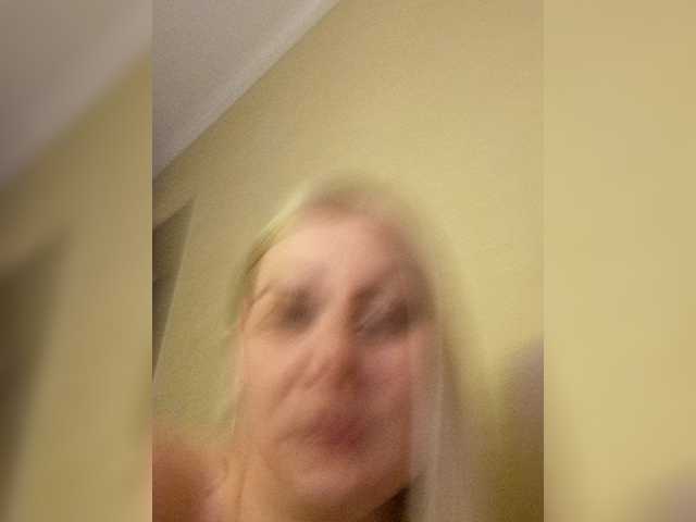 Enni1's BongaCams show and profile