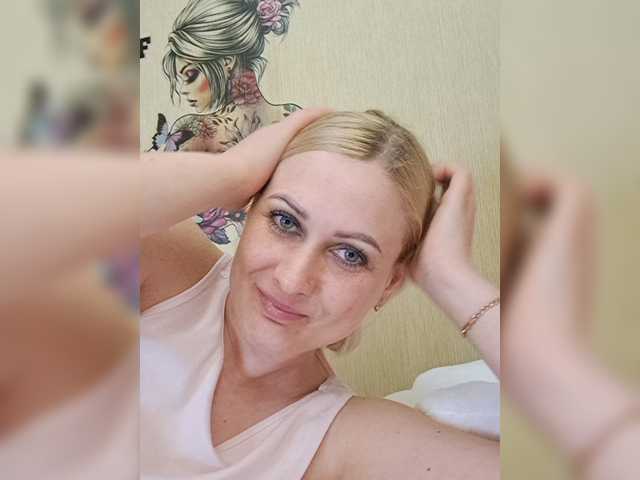 Enni1's BongaCams show and profile