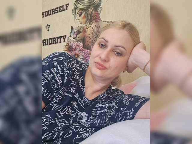 Enni1's BongaCams show and profile