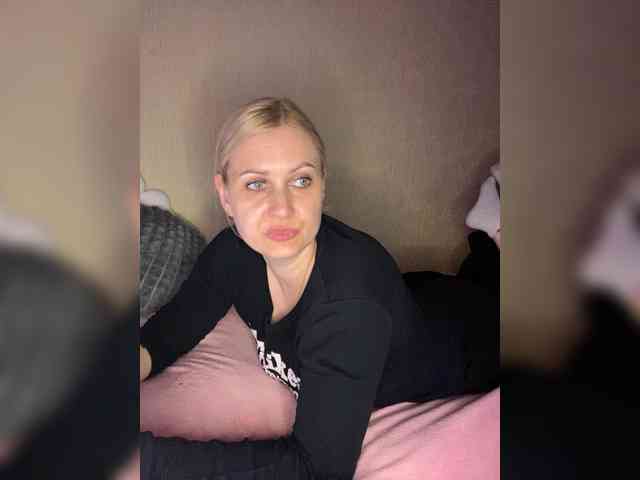 Enni1 Live Webcam on BongaCams