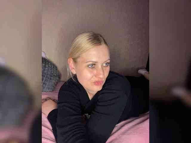 Enni1 Live Webcam on BongaCams