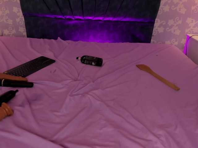 le modèle LittleKloe est en webcam porno dans un show sur le site bongacams, il possède les tags suivants: Latino/Hispanic,Brunette,Shaved