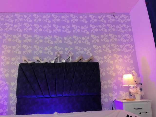 LittleKloe's BongaCams show and profile