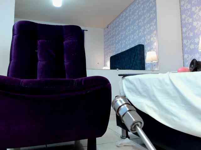 LittleKloe webcam