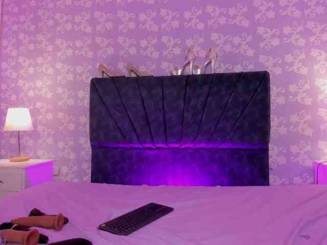 LittleKloe Live Webcam on BongaCams