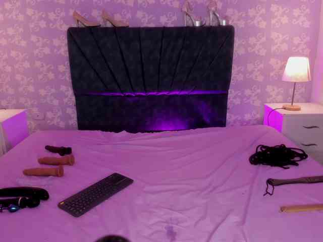 LittleKloe Live Webcam on BongaCams