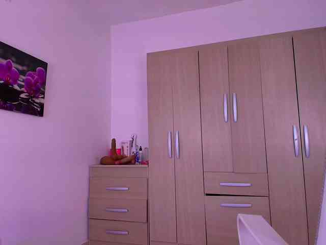 Natalia-Valencia webcam