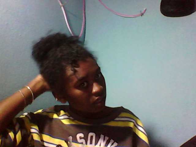 Elisca102 webcam bongacams model stream image