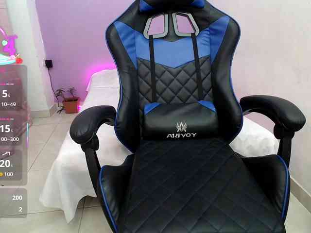 alana-7 webcam
