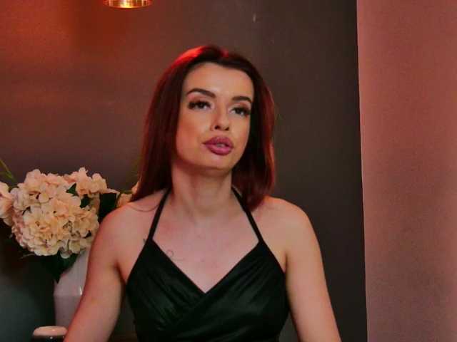 LollyShine's BongaCams show and profile