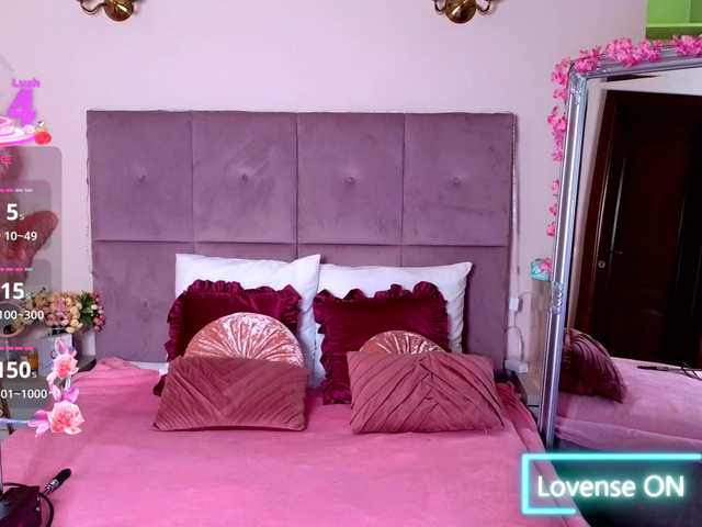 NicoleBondd's BongaCams show and profile