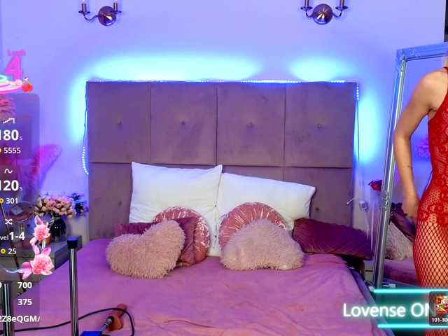 NicoleBondd's BongaCams show and profile