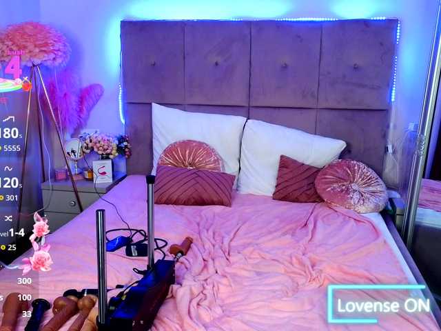 NicoleBondd's BongaCams show and profile