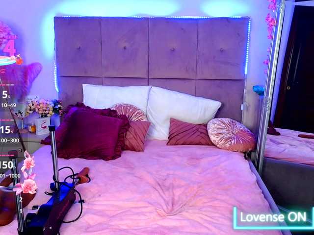 NicoleBondd's BongaCams show and profile