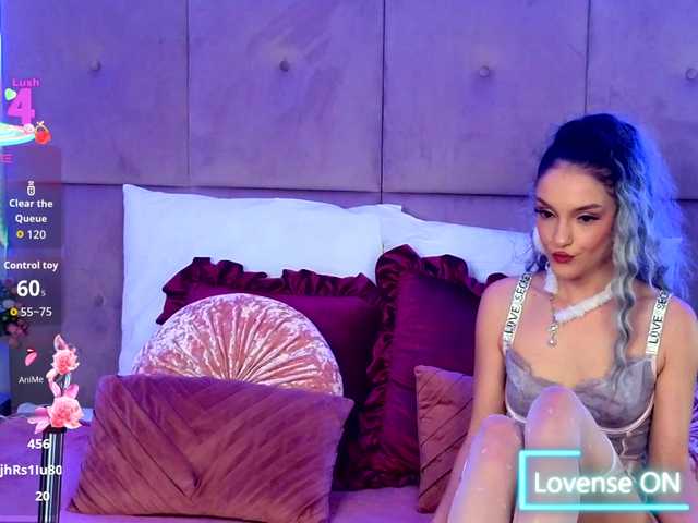 NicoleBondd's BongaCams show and profile