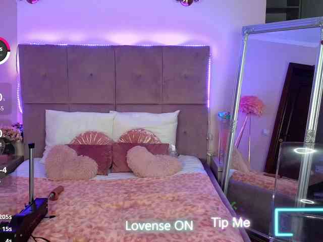NicoleBondd webcam