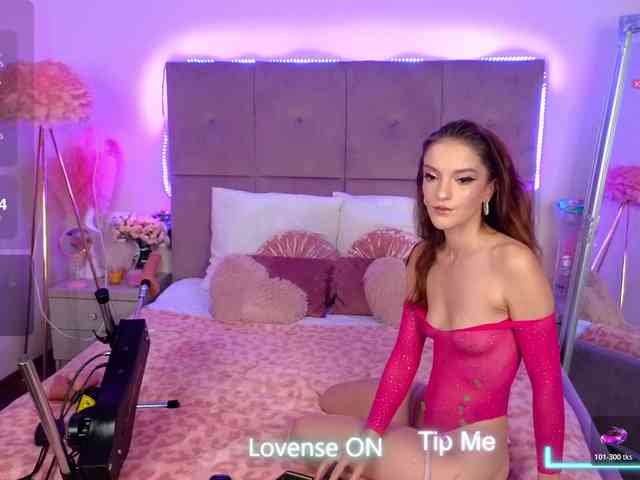 NicoleBondd webcam