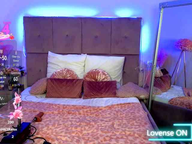 NicoleBondd NicoleBondd