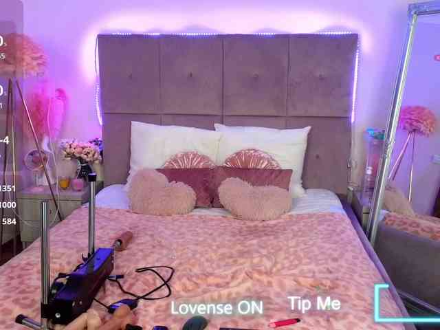 NicoleBondd webcam