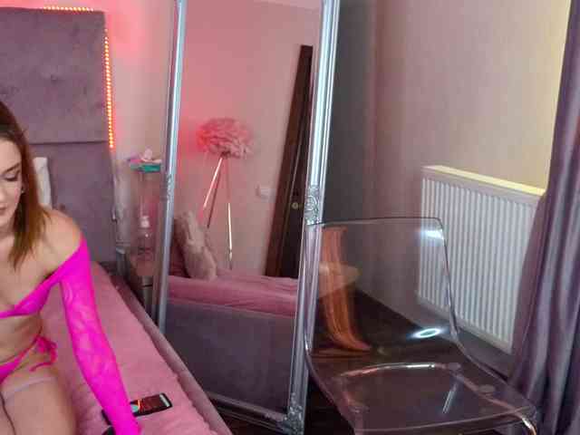 NicoleBondd webcam