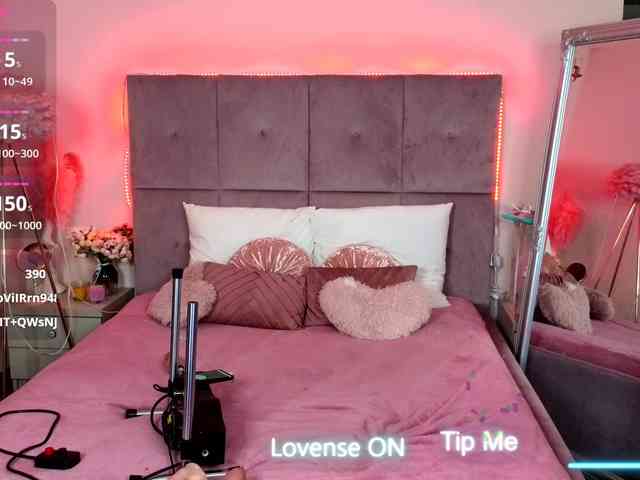 NicoleBondd webcam