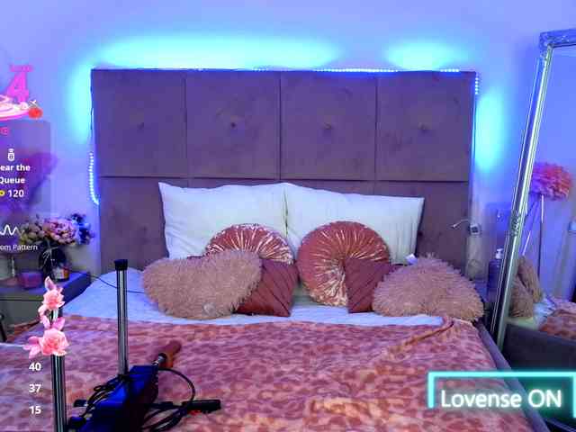 NicoleBondd NicoleBondd