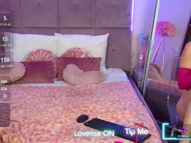 NicoleBondd webcam