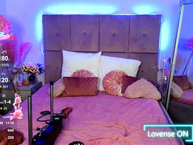 NicoleBondd NicoleBondd