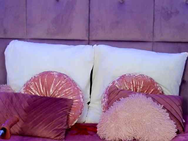 NicoleBondd NicoleBondd