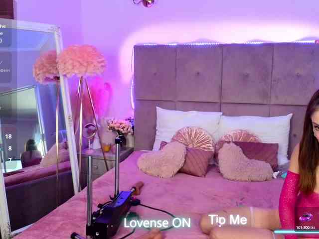 NicoleBondd webcam