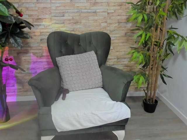 KamaFeels's BongaCams show and profile