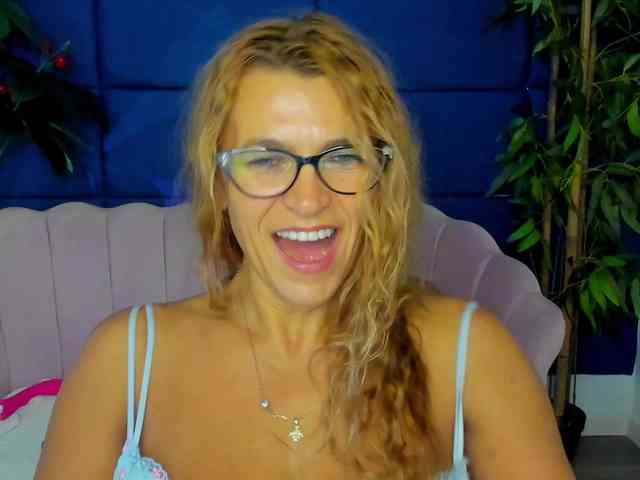 KamaFeels webcam