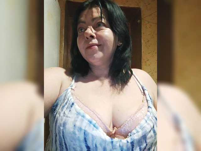 Holly-Molly69's BongaCams show and profile