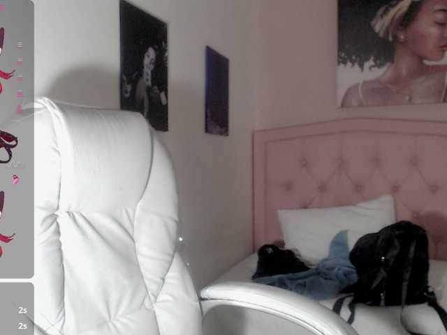 zoe-cortezz webcam bongacams model stream image