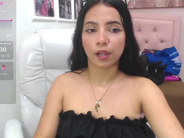 zoe-cortezz's BongaCams show and profile