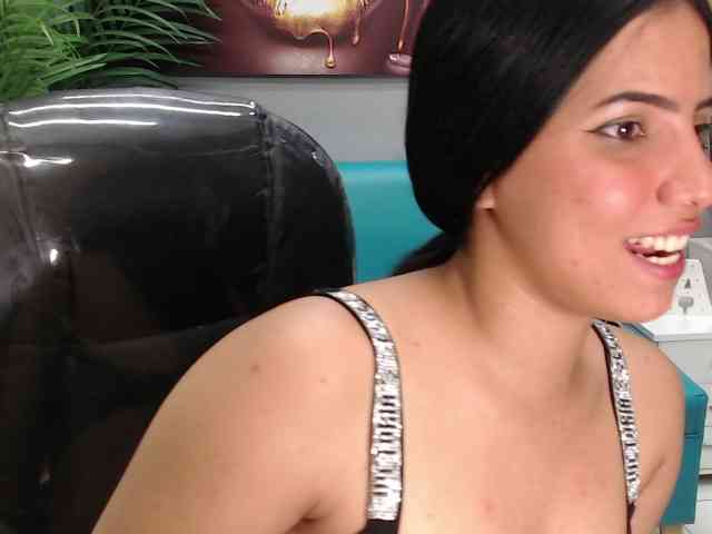 zoe-cortezz webcam