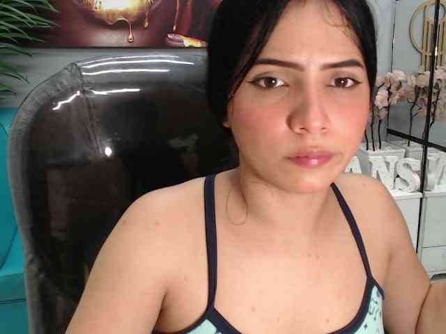 zoe-cortezz webcam