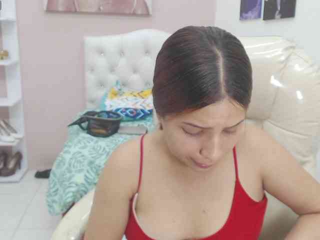 zoe-cortezz webcam