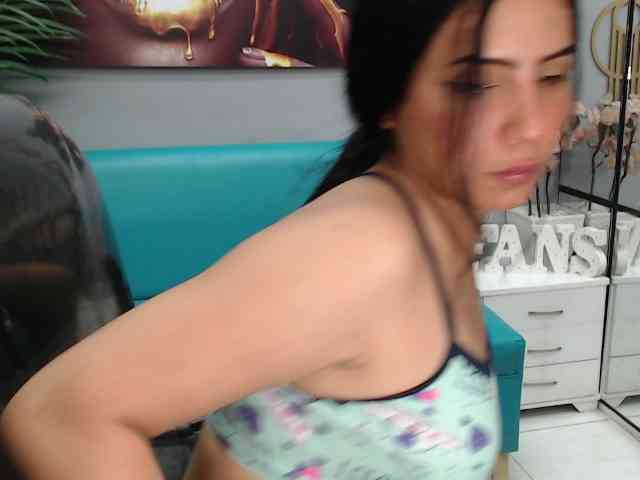 zoe-cortezz webcam