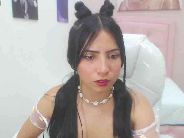 zoe-cortezz webcam
