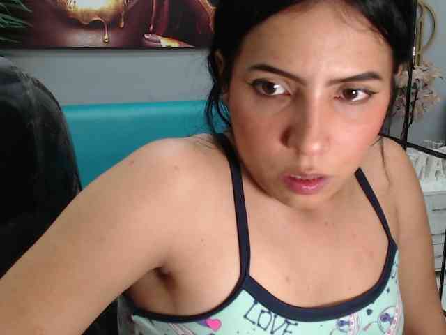 zoe-cortezz webcam