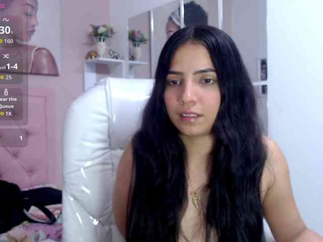 zoe-cortezz webcam