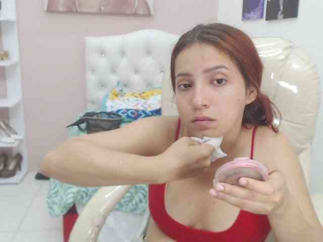 zoe-cortezz webcam